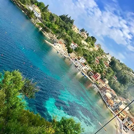 Spyros Aronis * Longos (Paxos)