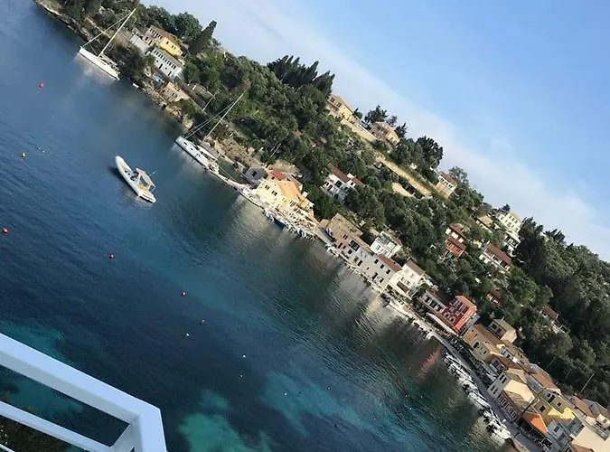 Spyros Aronis شقة *