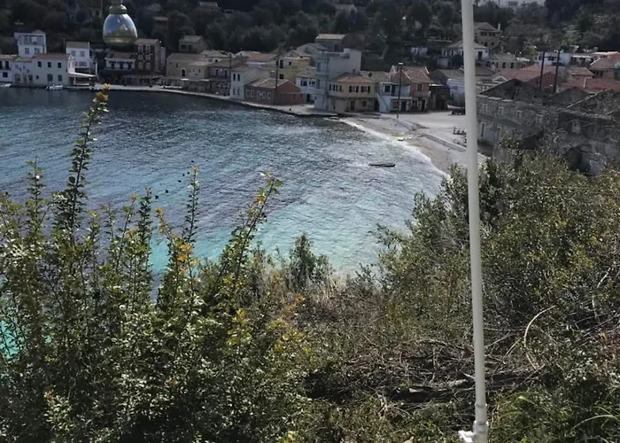 شقة Spyros Aronis Longós